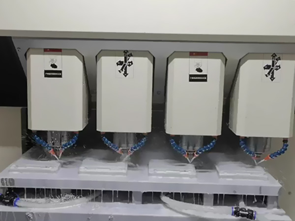 小五金件精雕机市场巨大 小五金件精雕机市场巨大